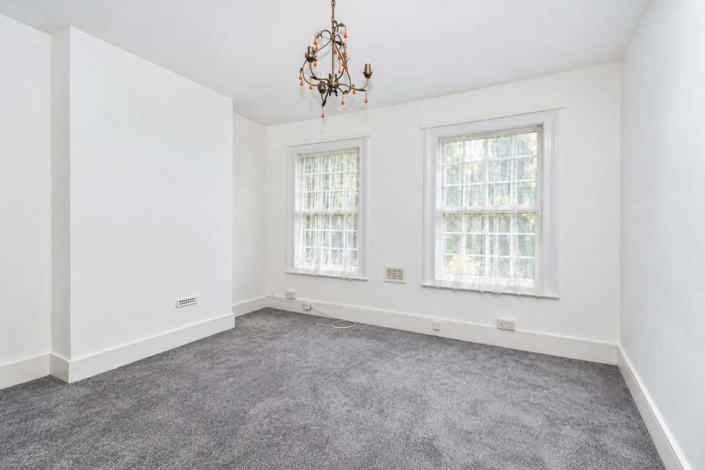 Property photo 3 of 7 3671634