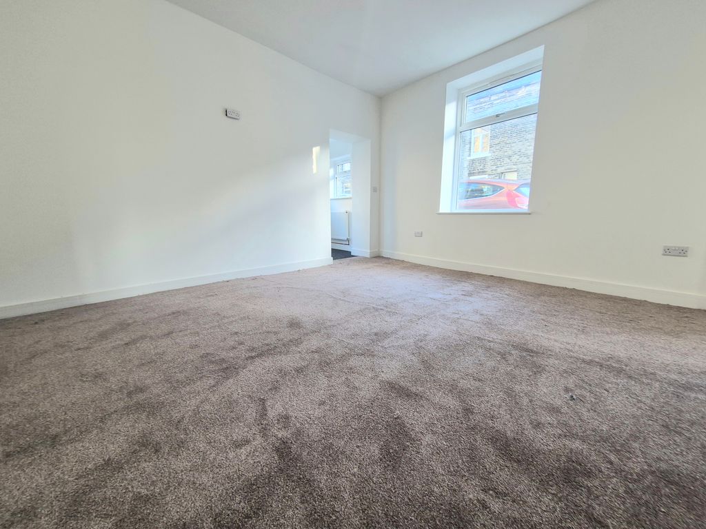 Property photo 3 of 10 Image