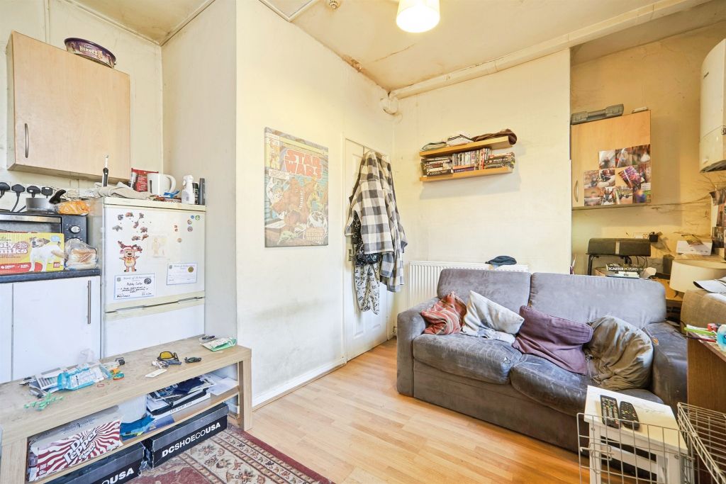 Property photo 3 of 27