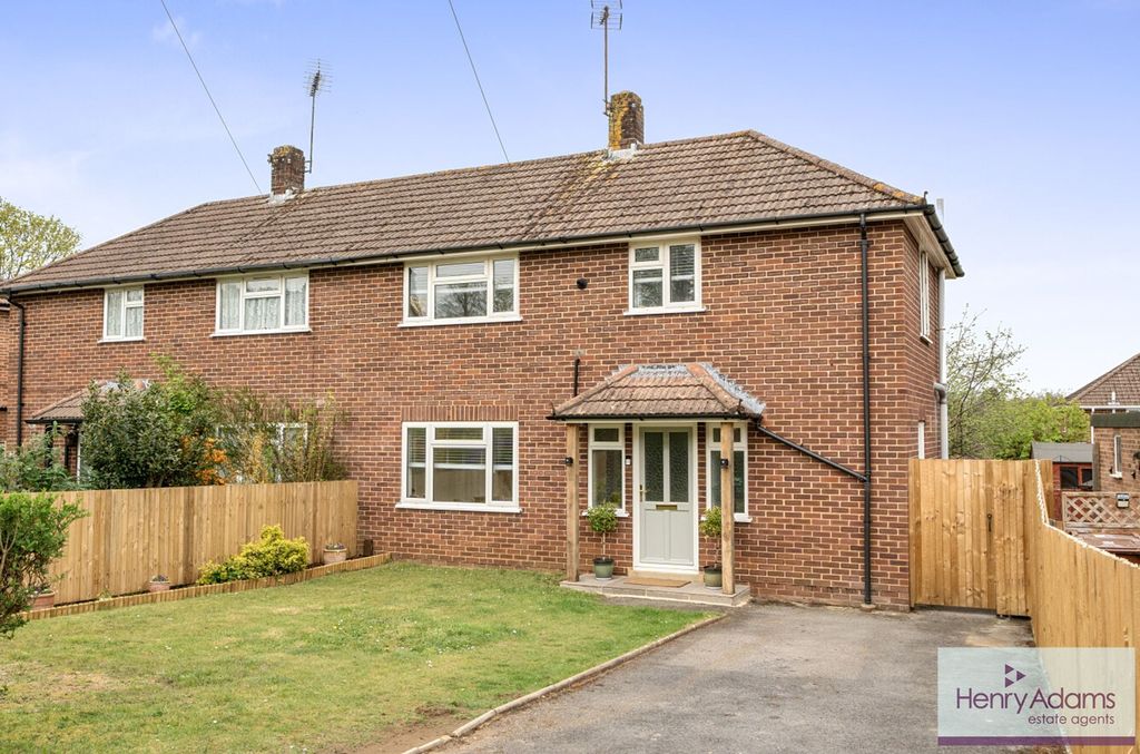 Property photo 1 of 20