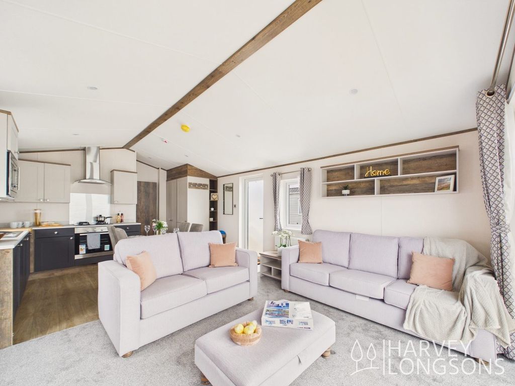 Property photo 2 of 18 Willerby Malton Elite Kitchen And Lounge With Modern Neutral Décor