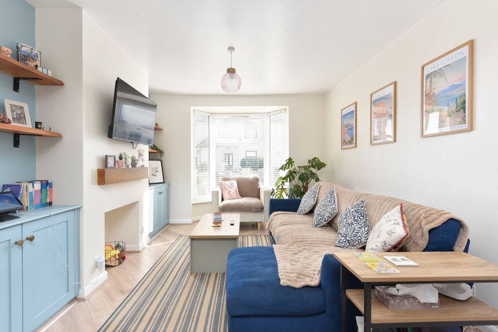 Property photo 3 of 20 55184311