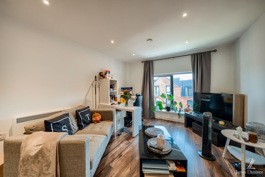 Property photo 2 of 5 Xt5A6674-Hdr(3)