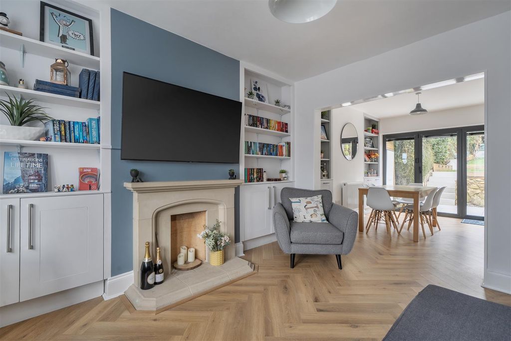 Property photo 2 of 17 1409702-6-6989d4c55395A.Jpg