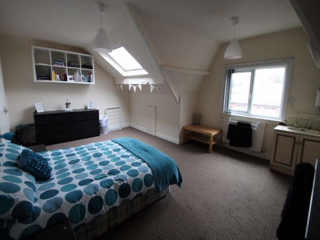 Property photo 1 of 31 A Spacious And Bright Master Bedroom Featuring A d...