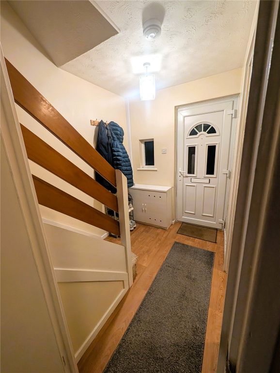 Property photo 2 of 10 Picture No. 05