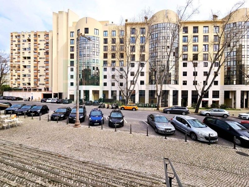 Property photo 3 of 51