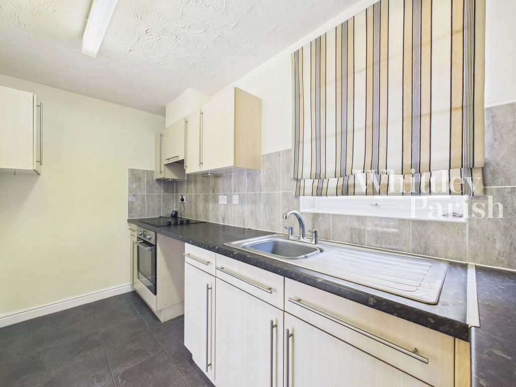 Property photo 3 of 12