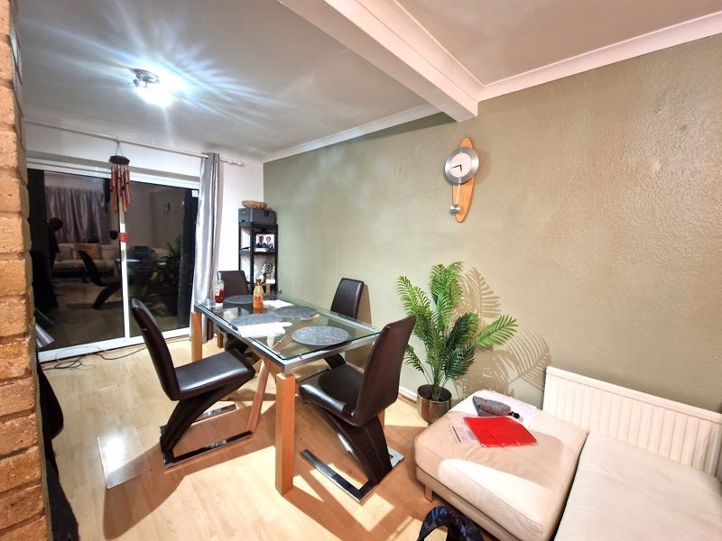 Property photo 3 of 8 Photo 11