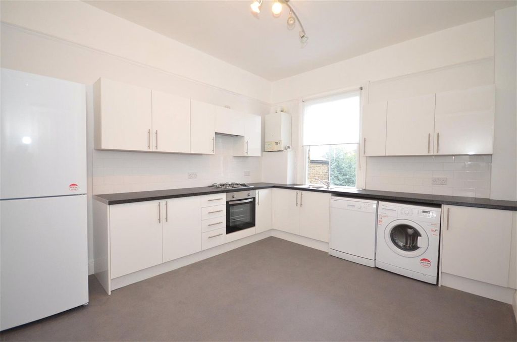 Property photo 2 of 22 Picture No. 23