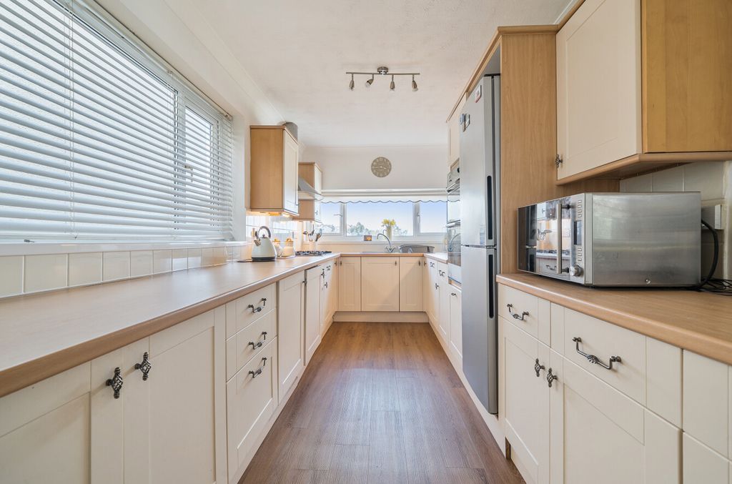 Property photo 1 of 24 1434919-16-69c427...