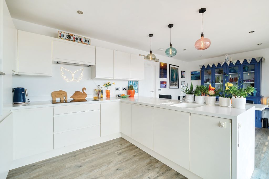 Property photo 3 of 25