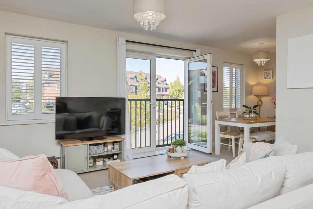 Property photo 3 of 16 Pbox-Img.Jpg