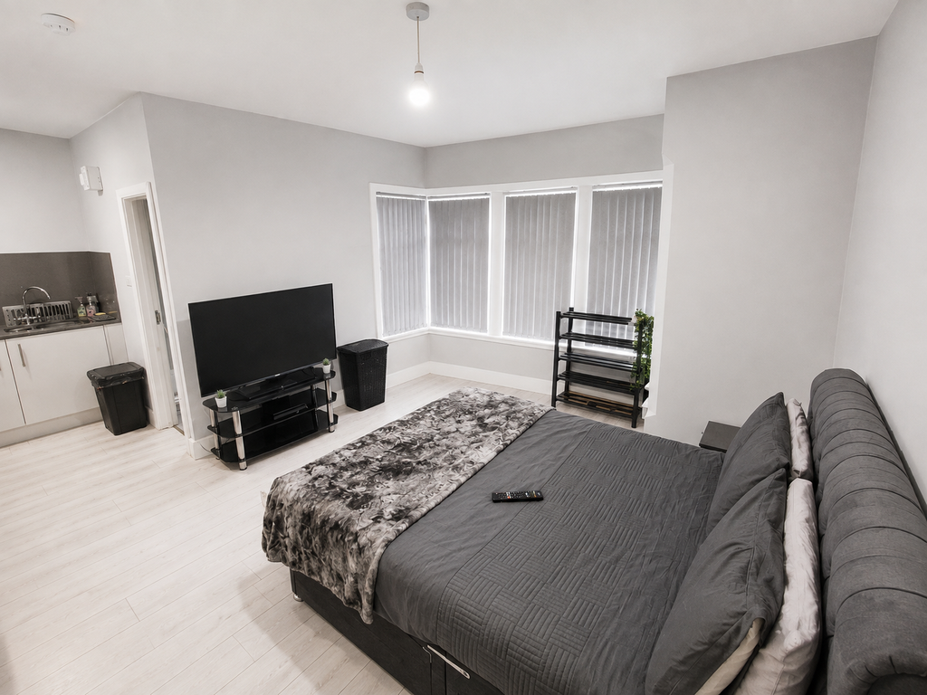 Property photo 2 of 7 3Cdee88c-Cab7-49c0-9Af1-1B64094Bcdb6