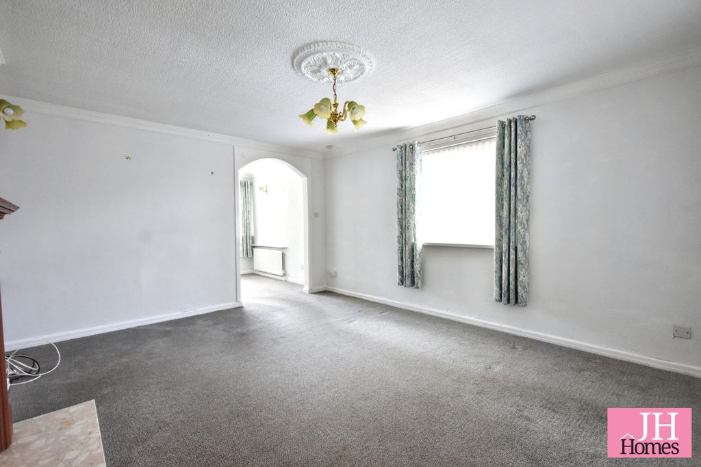 Property photo 3 of 22