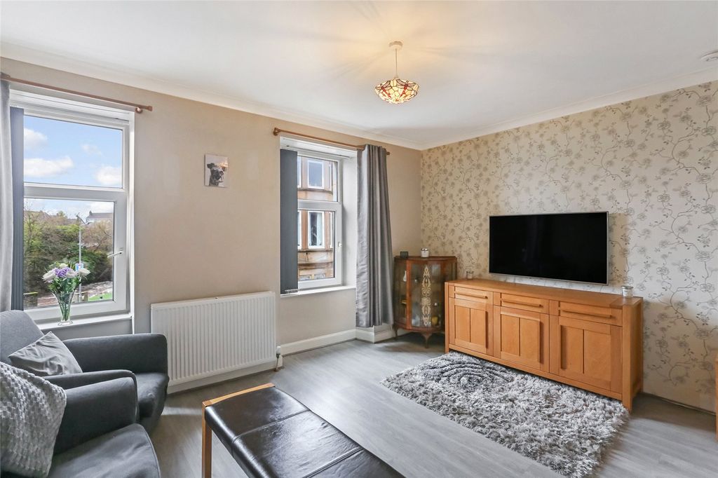 Property photo 2 of 15 Living Room