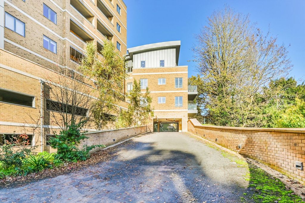 Property photo 2 of 5