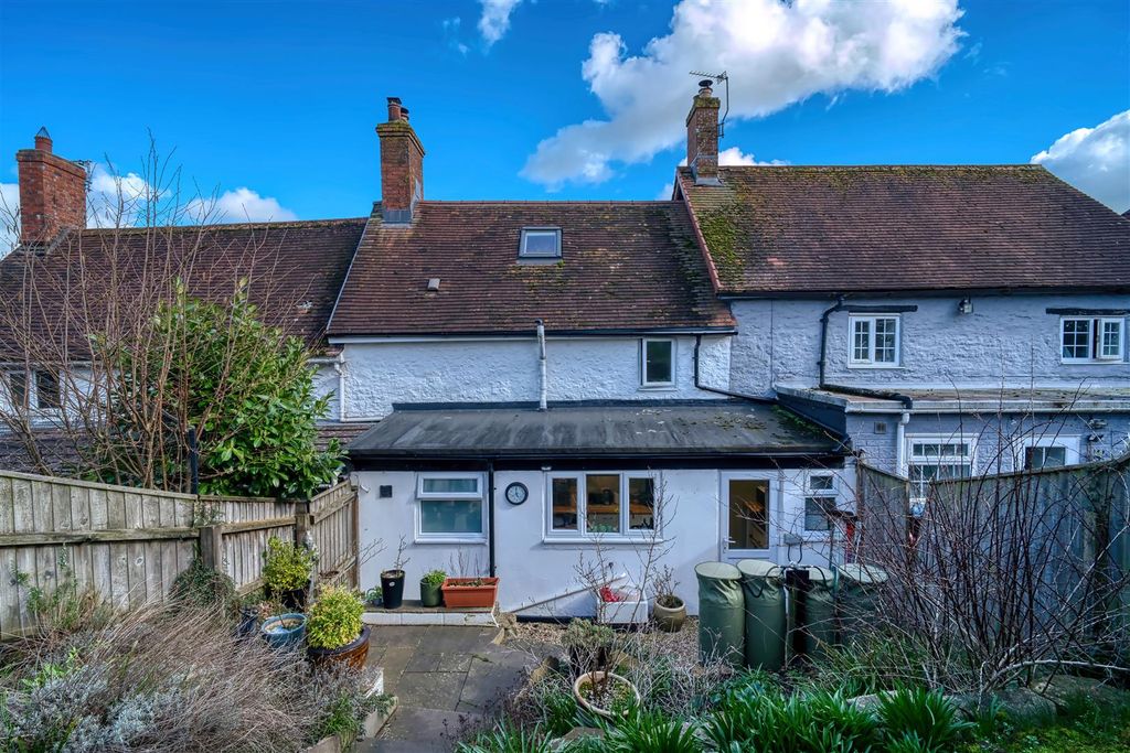 Property photo 3 of 8 Rear