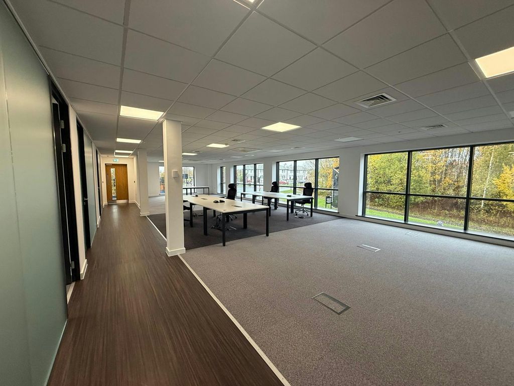 Property photo 2 of 20 32Efdd13771B4d35B505781A1172cc4d.Jpg