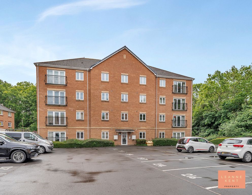 Property photo 1 of 18