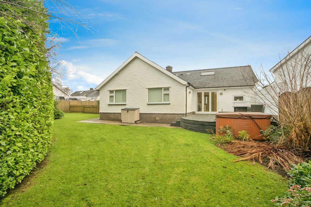 Property photo 2 of 18 Photography