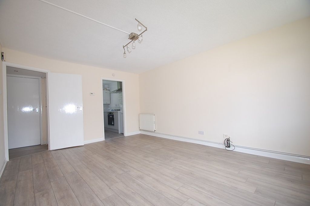 Property photo 2 of 6 Living Room