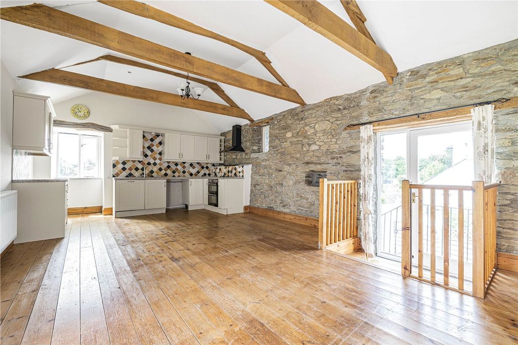 Property photo 3 of 13 Reception Area