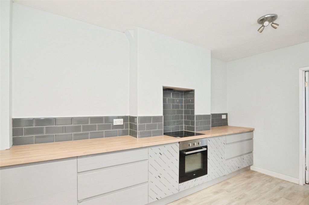 Property photo 2 of 13 Picture No. 06