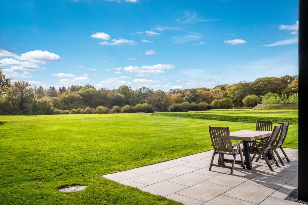 Property photo 2 of 32 Image