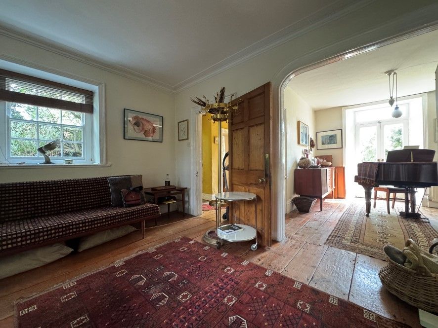 Property photo 3 of 23