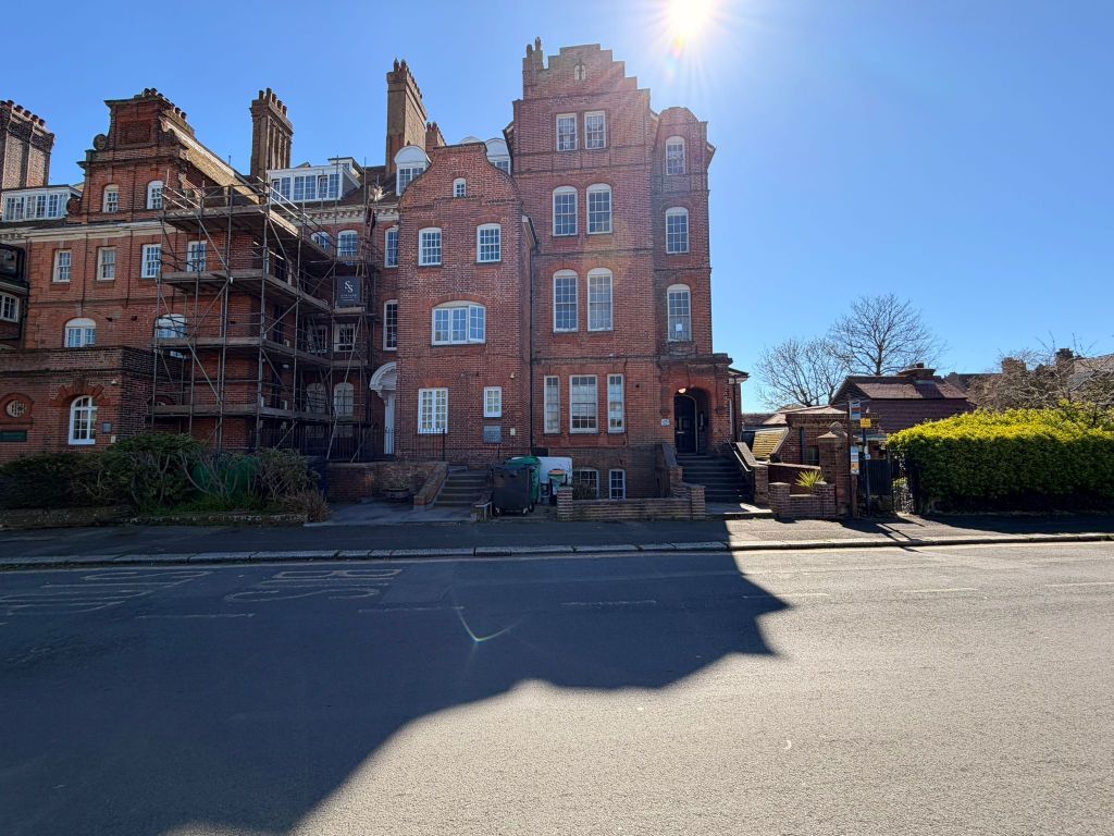 Property photo 1 of 5