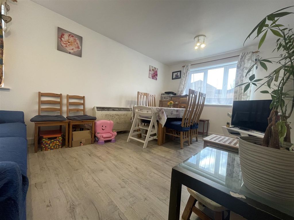 Property photo 3 of 8 Img_3332.Jpg