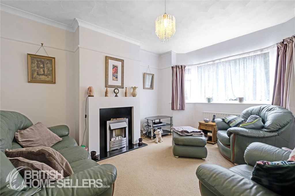 Property photo 2 of 15 Picture No. 11