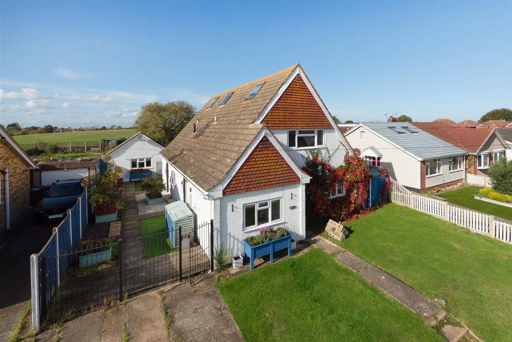 Property photo 1 of 23 Virginia Road, Whitstable