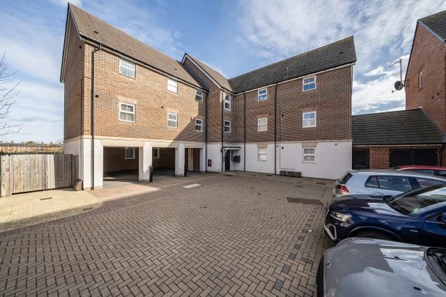 Property photo 1 of 18 External