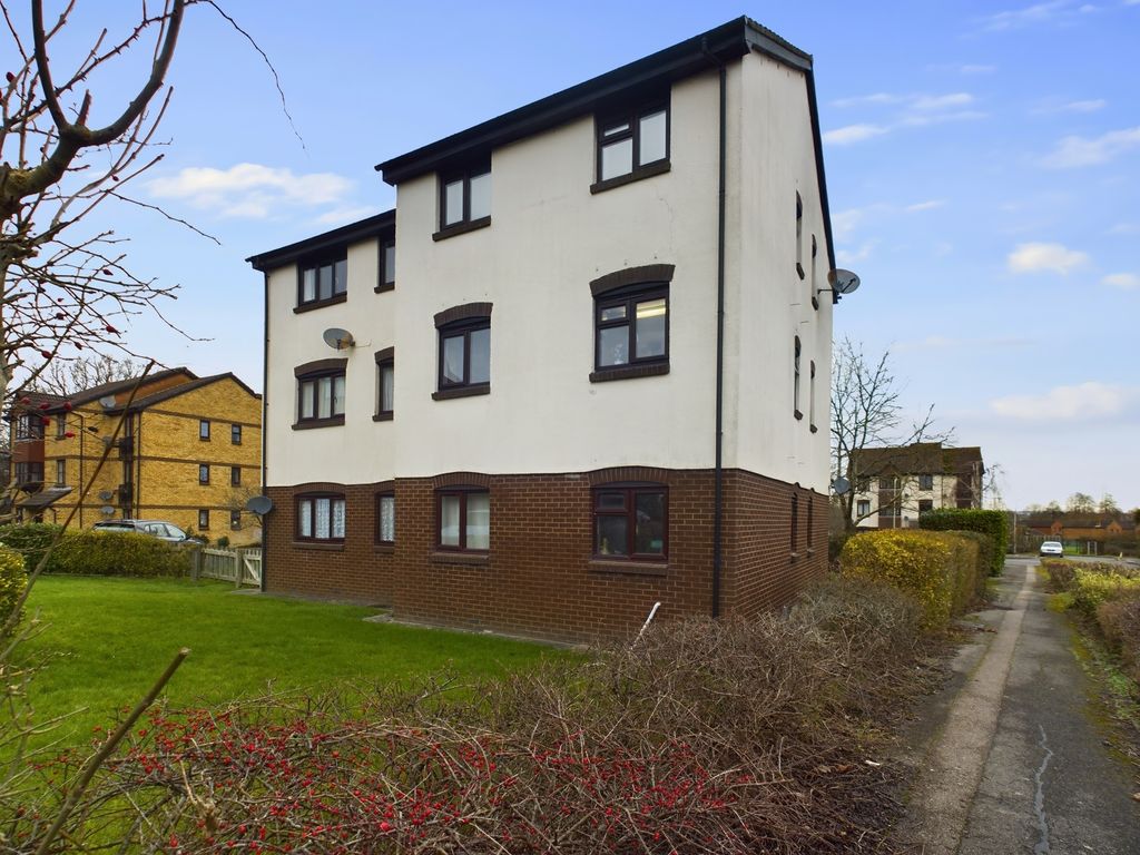 Property photo 1 of 17