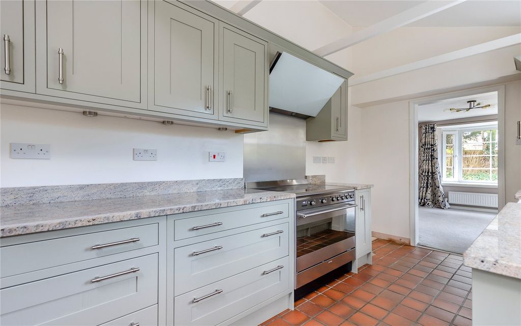 Property photo 3 of 16 Kitchen