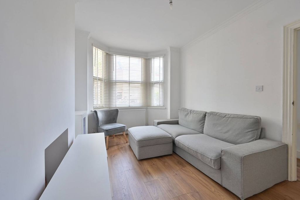 Property photo 3 of 15