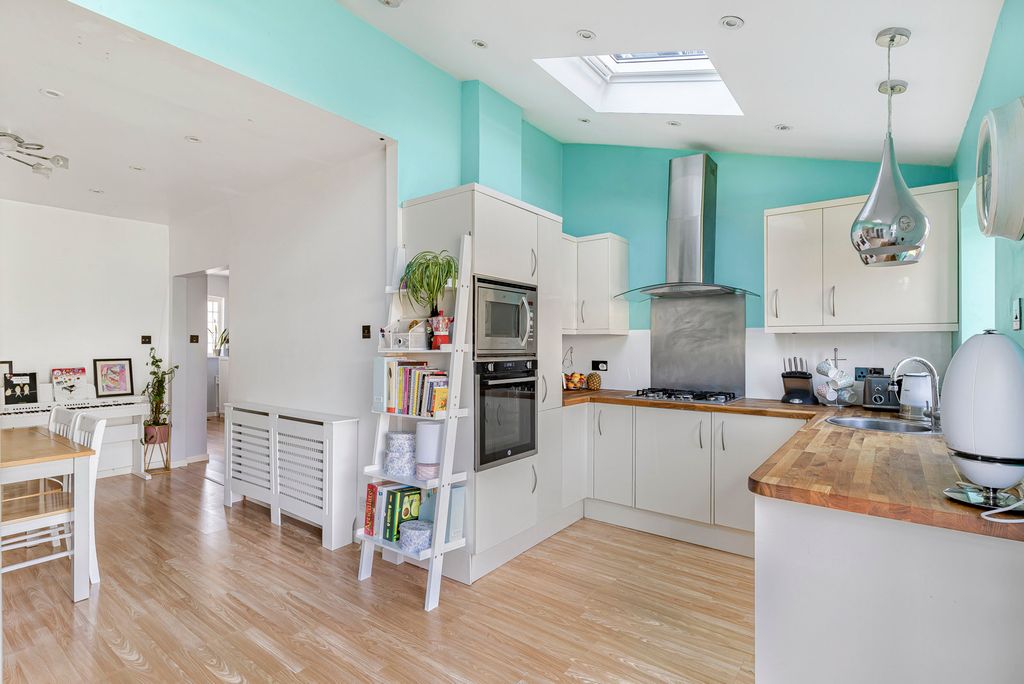 Property photo 3 of 36 Kitchen/Dining