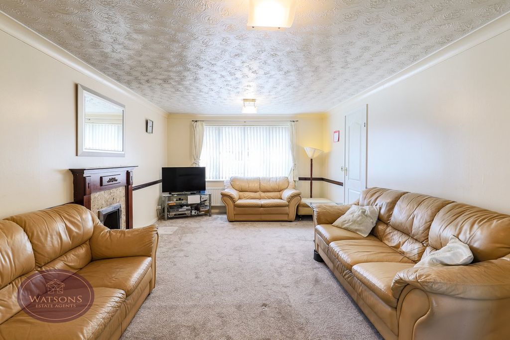 Property photo 2 of 36