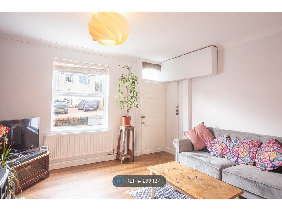 Property photo 2 of 10 Front Room