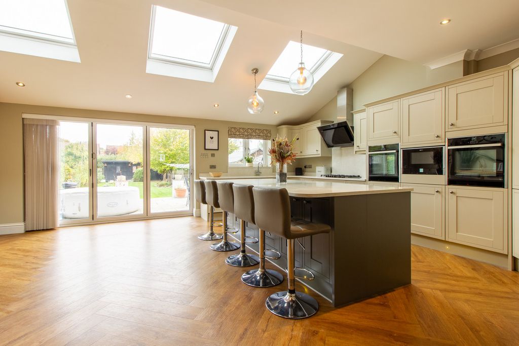 Property photo 3 of 16