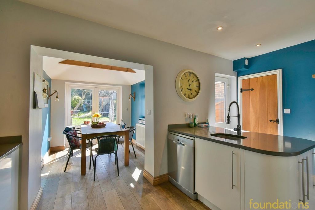 Property photo 2 of 19