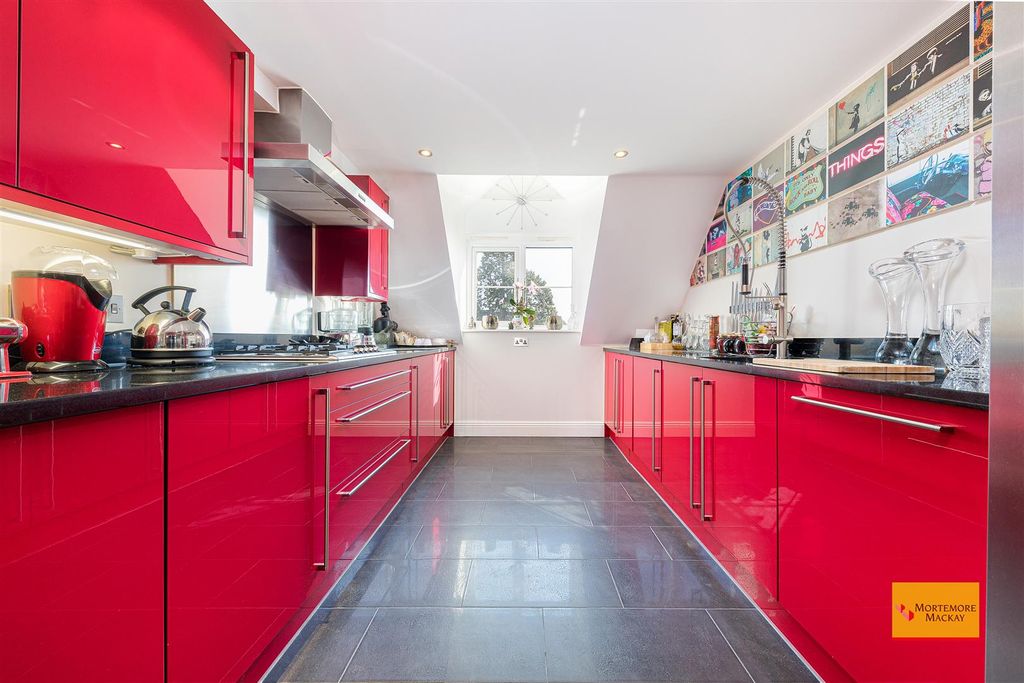 Additional image 7 of 2 bed flat for saleOld Park Road, Enfield EN2