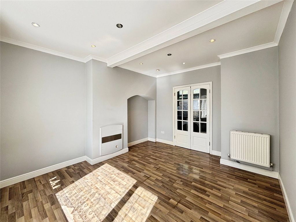 Property photo 2 of 9 Picture No. 06