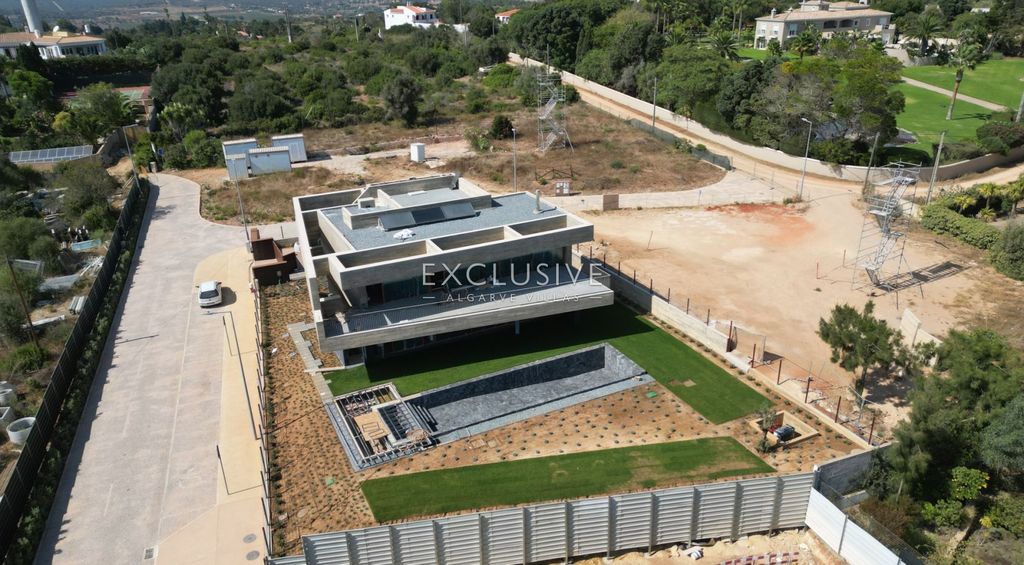 Property photo 2 of 26