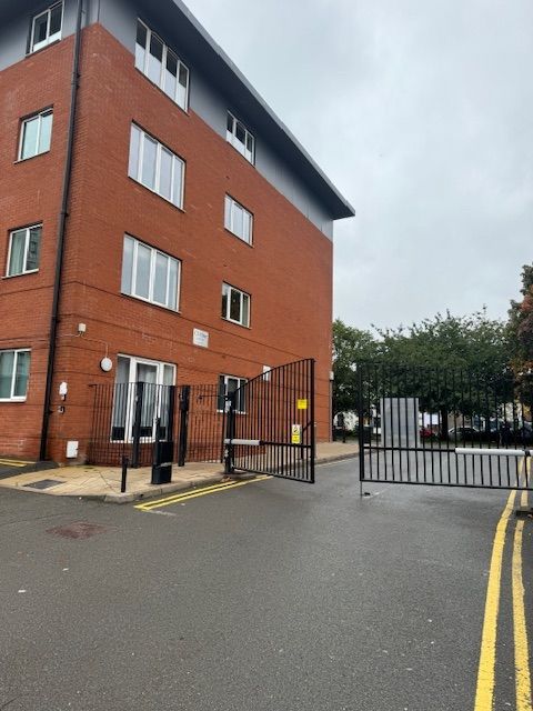 Property photo 1 of 9