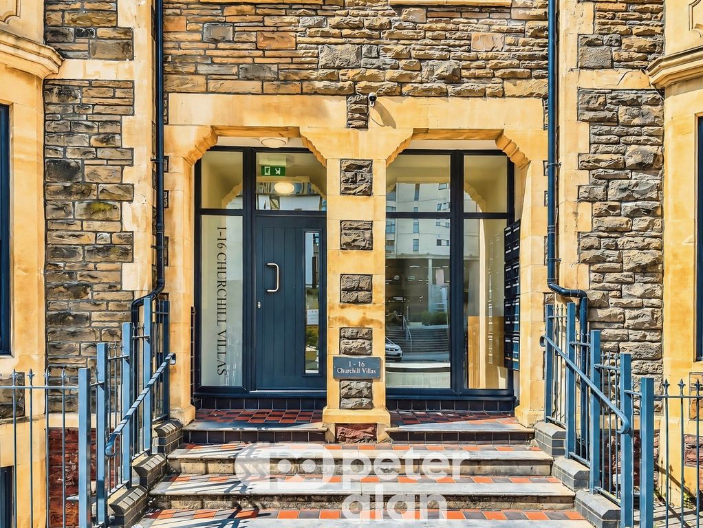 Property photo 2 of 11