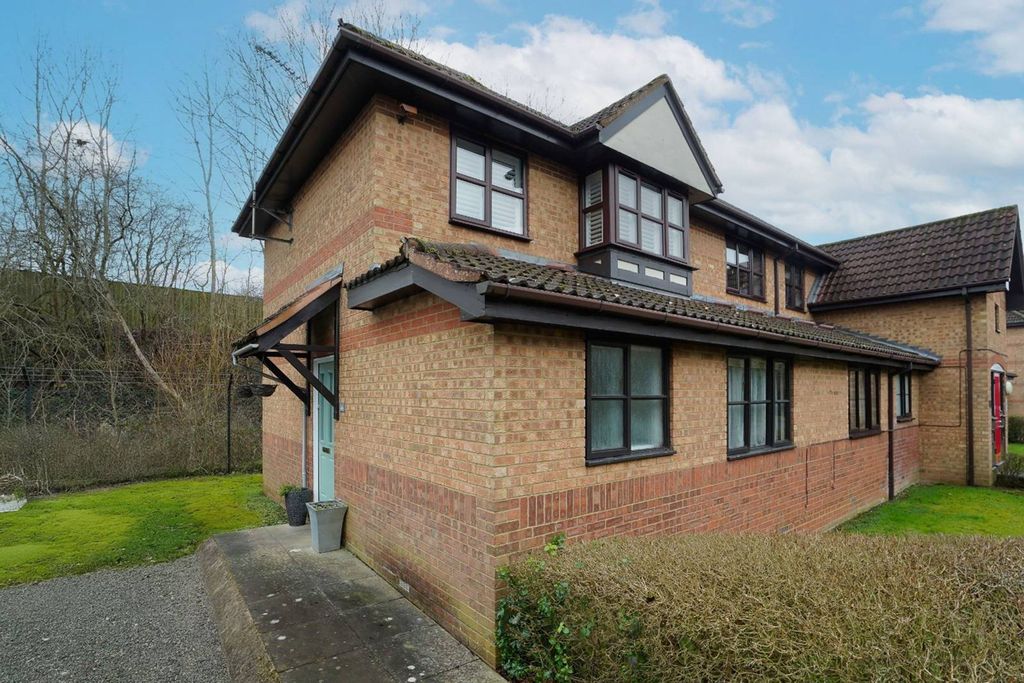 Property photo 2 of 12