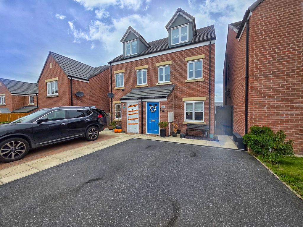 Property photo 2 of 20